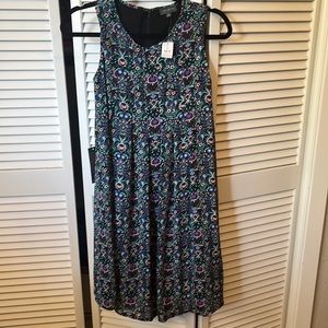 NWT XS Limited Pleated Flowy Dress